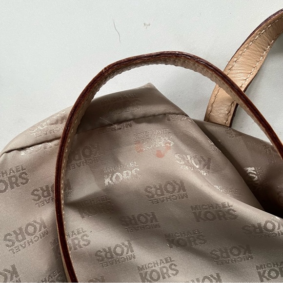 Michael Kors brown monogram laptop tote bag - Picture 3 of 5